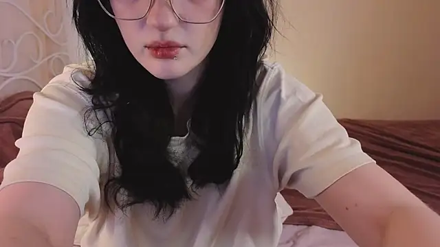 ELLIEJAY online show from 09/17/25, 08:10