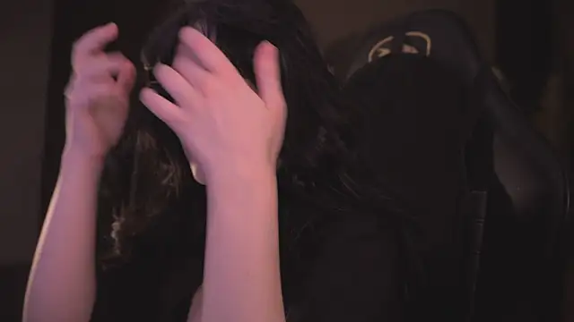 ELLIEJAY online show from 09/28/25, 08:25