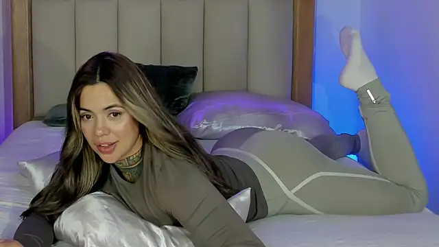 yandracelisofficial online show from 03/18/26, 07:22