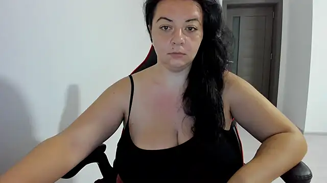 Snapshot of amiraisa11 chatting on 09/10/25, 03:06 amiraisa11 online show from 09/10/25, 03:06