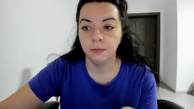 Snapshot of amiraisa11 chatting on 12/04/25, 03:05 amiraisa11 online show from 12/04/25, 03:05