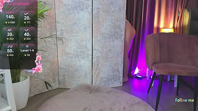 NicoleSteph online show from 03/17/25, 06:40