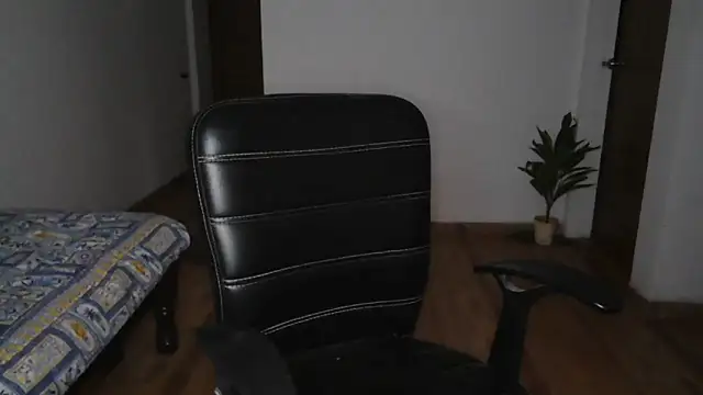 Suzie darling online show from 12/03/25, 02:08