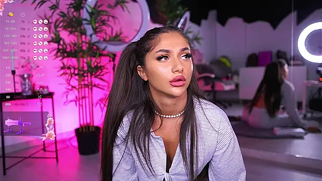 VanessaSimon online show from 01/28/25, 06:16