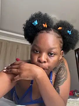 Snapshot of SexxyLunar chatting on 11/13/25, 06:34 SexxyLunar online show from 11/13/25, 06:34