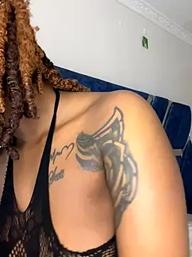 Snapshot of SexxyLunar chatting on 12/03/25, 03:03 SexxyLunar online show from 12/03/25, 03:03