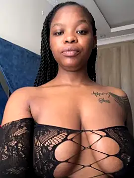 SexxyLunar online show from 12/17/25, 04:18