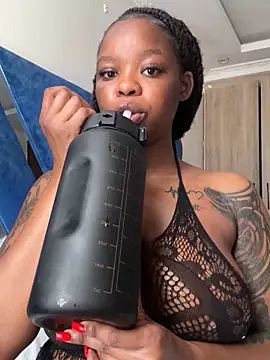 SexxyLunar online show from 04/22/26, 07:33