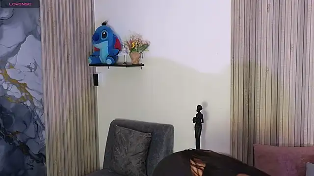 Snapshot of LissaWiild chatting on 10/28/25, 01:25 LissaWiild online show from 10/28/25, 01:25