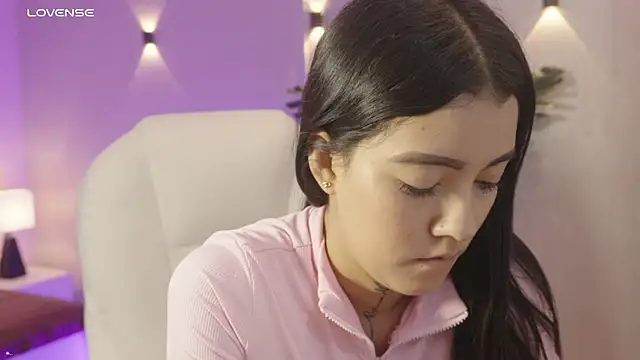 miagomezweb1 online show from 11/07/25, 12:38