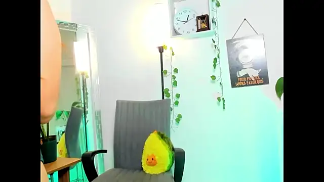 Snapshot of GenesisWhite chatting on 01/05/25, 05:51 GenesisWhite online show from 01/05/25, 05:51