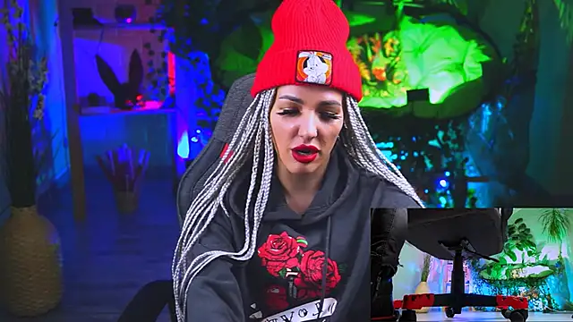 MonicaMaxwel online show from 03/04/25, 12:01