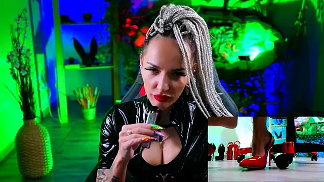 MonicaMaxwel online show from 03/17/25, 11:42