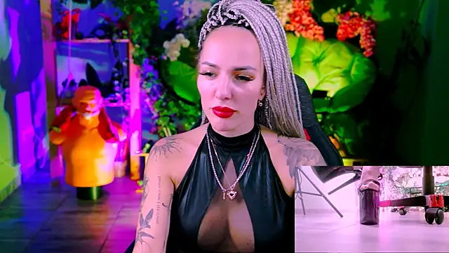 MonicaMaxwel online show from 01/09/26, 10:51