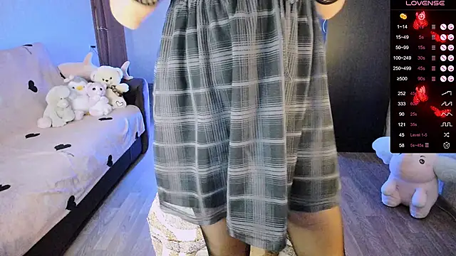 Snapshot of shimizyre___ chatting on 10/19/25, 10:05 shimizyre online show from 10/19/25, 10:05