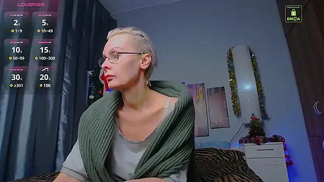 Snapshot of HelgaHimmell chatting on 01/08/25, 10:58 HelgaHimmell online show from 01/08/25, 10:58