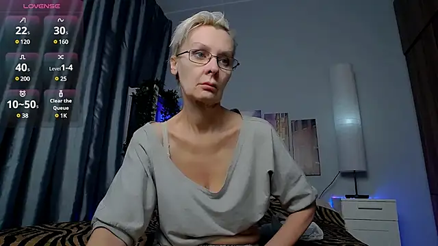 Snapshot of HelgaHimmell chatting on 01/29/25, 03:44 HelgaHimmell online show from 01/29/25, 03:44