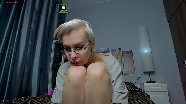 Snapshot of HelgaHimmell chatting on 02/06/25, 07:13 HelgaHimmell online show from 02/06/25, 07:13