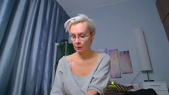 Snapshot of HelgaHimmell chatting on 02/14/25, 09:56 HelgaHimmell online show from 02/14/25, 09:56