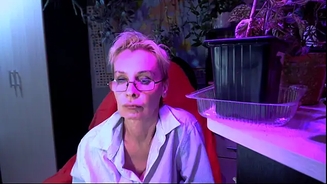 Snapshot of HelgaHimmell chatting on 07/19/26, 09:51 HelgaHimmell online show from 07/19/26, 09:51