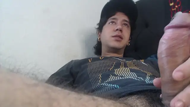 Snapshot of AndyBetti chatting on 03/17/26, 05:38 AndyBetti online show from 03/17/26, 05:38