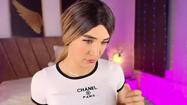 Snapshot of Missantonella_ chatting on 12/12/24, 10:09 Missantonella online show from 12/12/24, 10:09