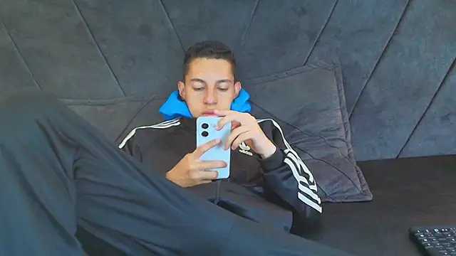 thiago19s online show from 01/13/25, 07:42