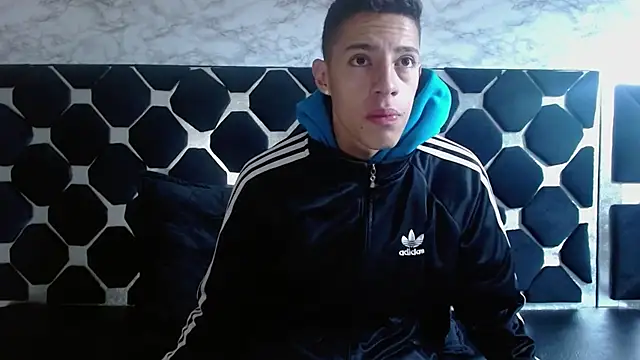 thiago19s online show from 02/12/25, 03:27