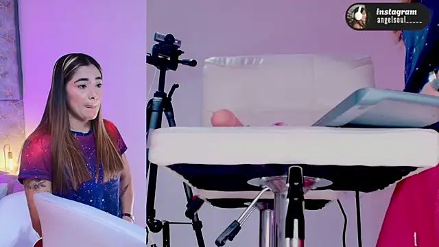 Angelst   online show from 02/18/26, 06:31