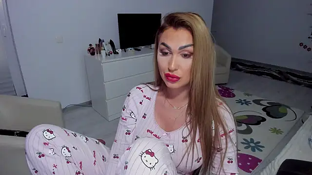 Snapshot of GlossyDiamondX chatting on 02/03/25, 07:29 GlossyDiamondX online show from 02/03/25, 07:29