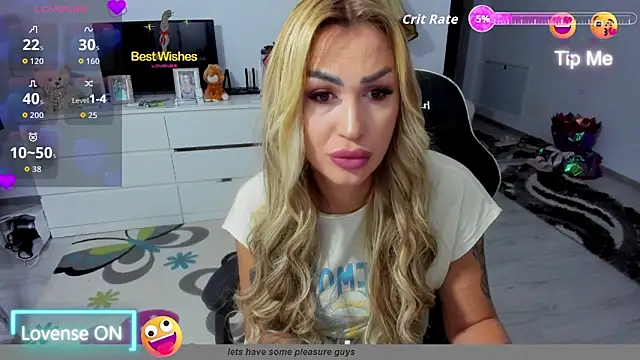 Snapshot of GlossyDiamondX chatting on 09/27/25, 02:38 GlossyDiamondX online show from 09/27/25, 02:38