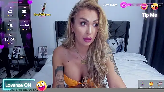 Snapshot of GlossyDiamondX chatting on 10/11/25, 06:23 GlossyDiamondX online show from 10/11/25, 06:23