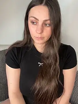 Snapshot of Loella-Rose chatting on 02/07/26, 12:53 Loella-Rose online show from 02/07/26, 12:53