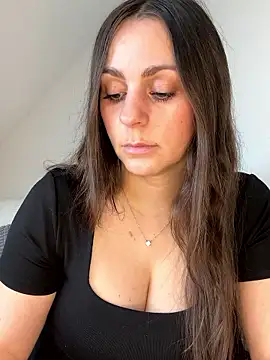 Loella-Rose online show from 04/24/26, 08:28