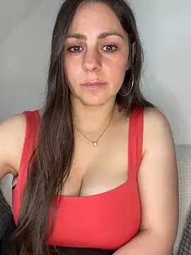 Snapshot of Loella-Rose chatting on 05/18/26, 07:47 Loella-Rose online show from 05/18/26, 07:47
