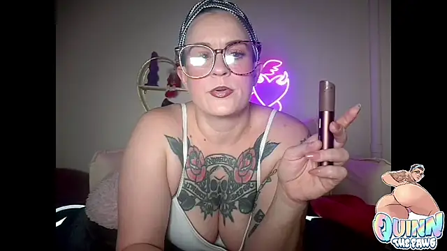 quinnmariexo online show from 12/20/25, 10:28