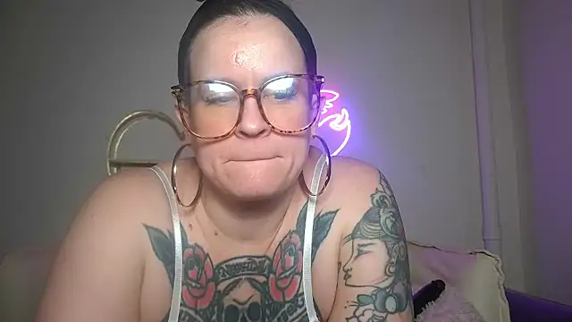 quinnmariexo online show from 01/12/26, 10:37