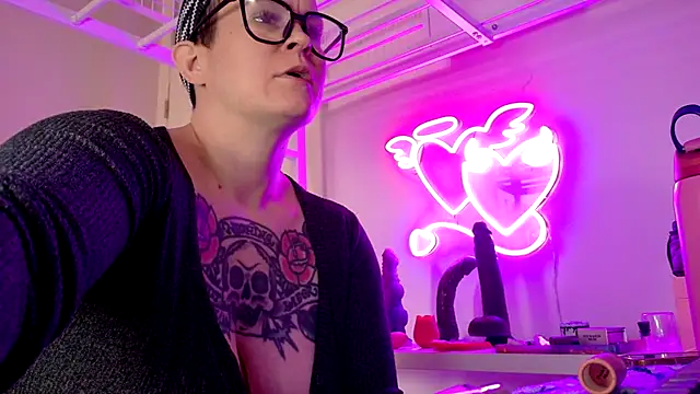 quinnmariexo online show from 02/17/26, 05:30