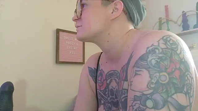 quinnmariexo online show from 03/10/26, 07:19