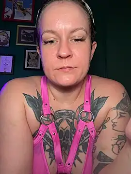quinnmariexo online show from 07/11/26, 07:16