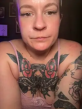 quinnmariexo online show from 07/22/26, 05:05