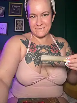 quinnmariexo online show from 07/23/26, 02:20