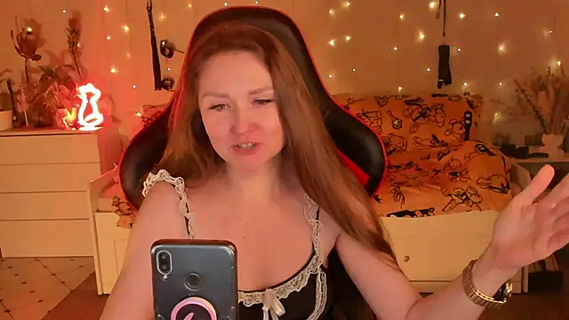 desperatehousewife   online show from 11/08/25, 06:07