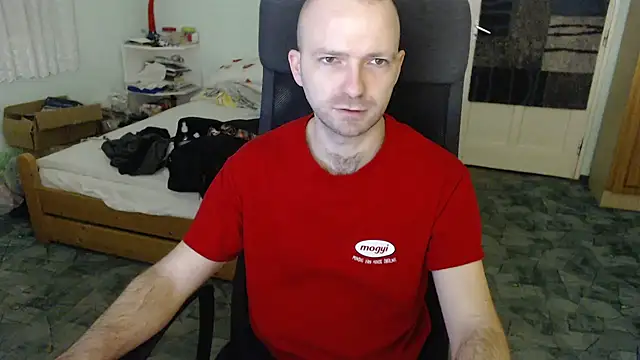 Snapshot of RealManHaveHairy chatting on 01/08/25, 03:39 RealManHaveHairy online show from 01/08/25, 03:39