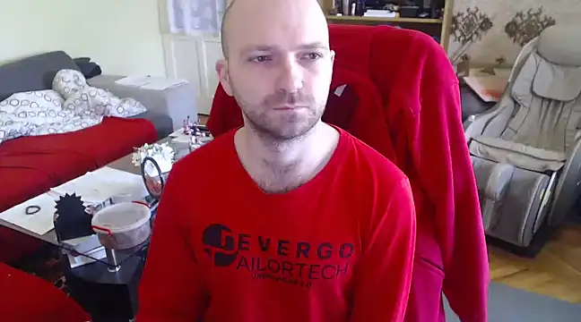Snapshot of RealManHaveHairy chatting on 02/10/25, 01:11 RealManHaveHairy online show from 02/10/25, 01:11