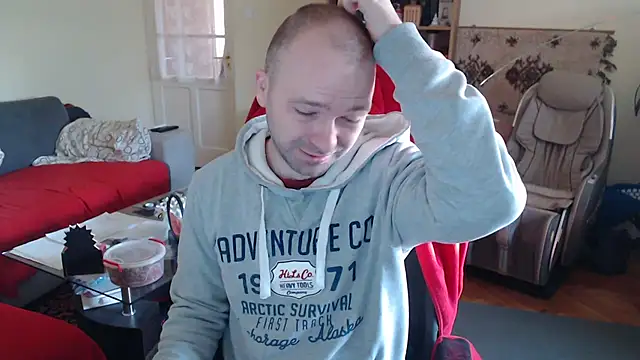 Snapshot of RealManHaveHairy chatting on 02/19/25, 06:33 RealManHaveHairy online show from 02/19/25, 06:33