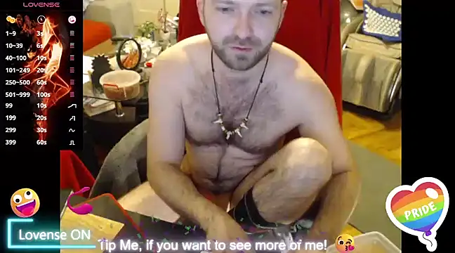 Snapshot of RealManHaveHairy chatting on 03/18/25, 06:48 RealManHaveHairy online show from 03/18/25, 06:48
