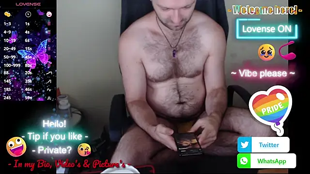 Snapshot of RealManHaveHairy chatting on 09/26/25, 05:33 RealManHaveHairy online show from 09/26/25, 05:33