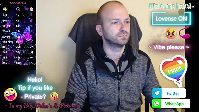 Snapshot of RealManHaveHairy chatting on 09/26/25, 06:23 RealManHaveHairy online show from 09/26/25, 06:23