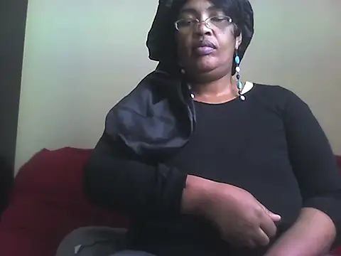 Snapshot of SexxyBoob chatting on 10/04/25, 12:25 SexxyBoob online show from 10/04/25, 12:25